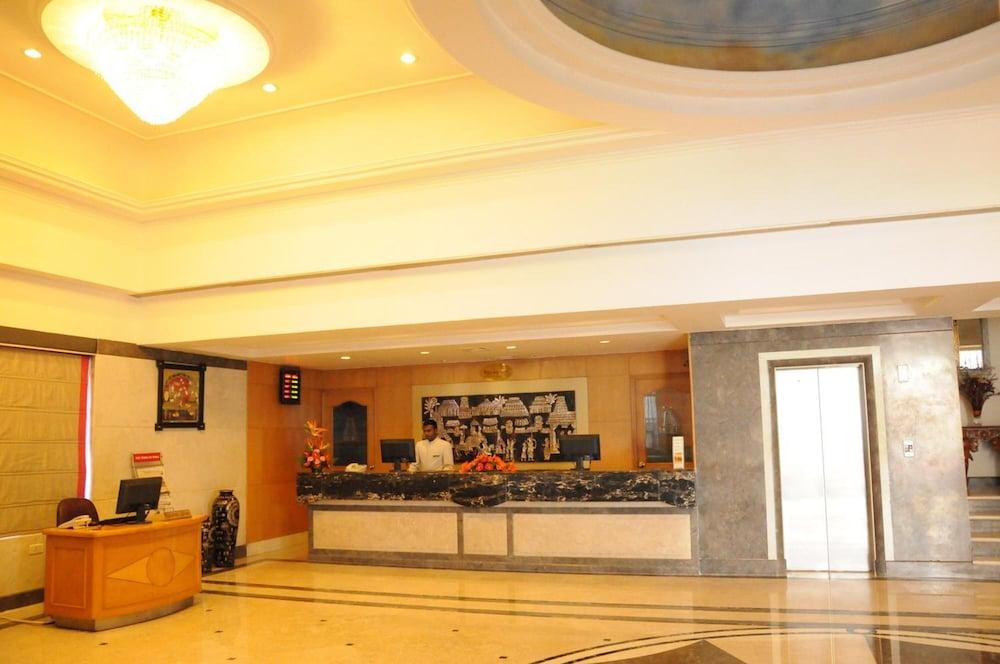 Regency Kanchipuram by GRT Hotels - Lobby