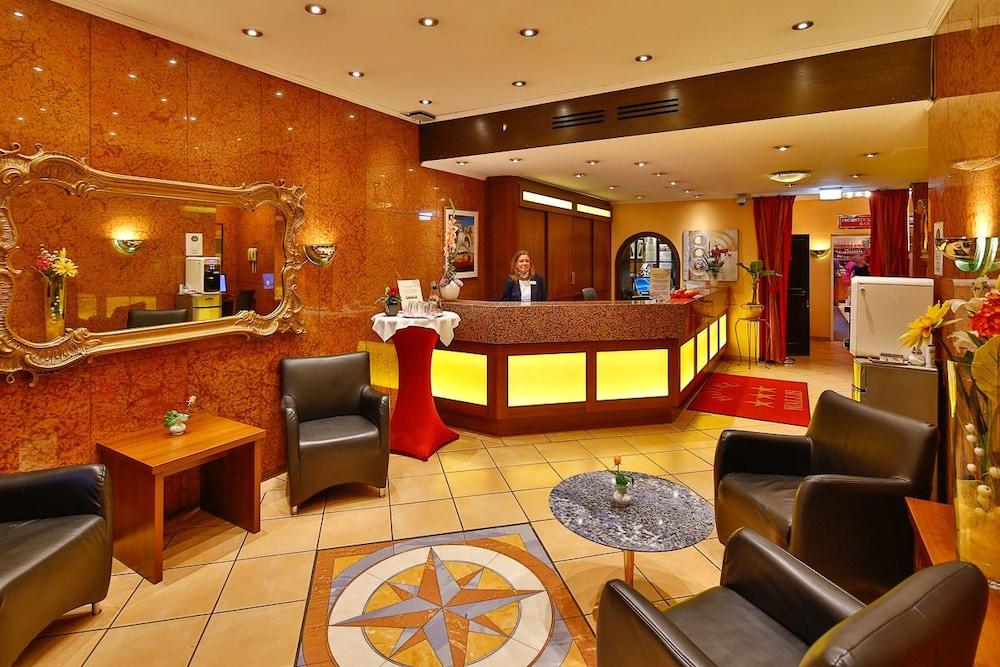 Hotel Wallis - Lobby
