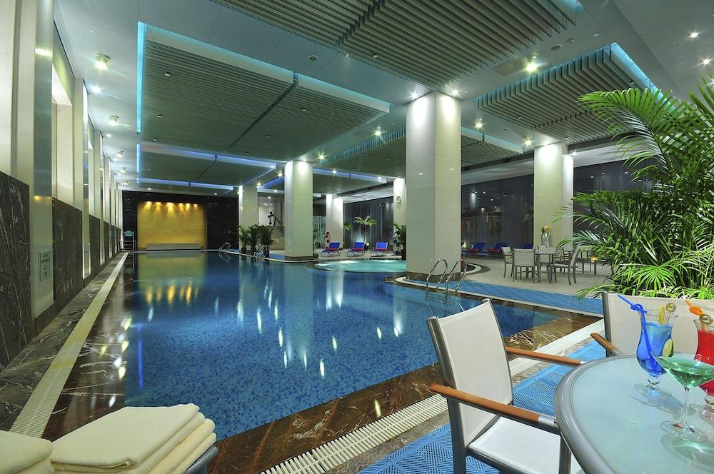The Eton Hotel - Indoor Pool
