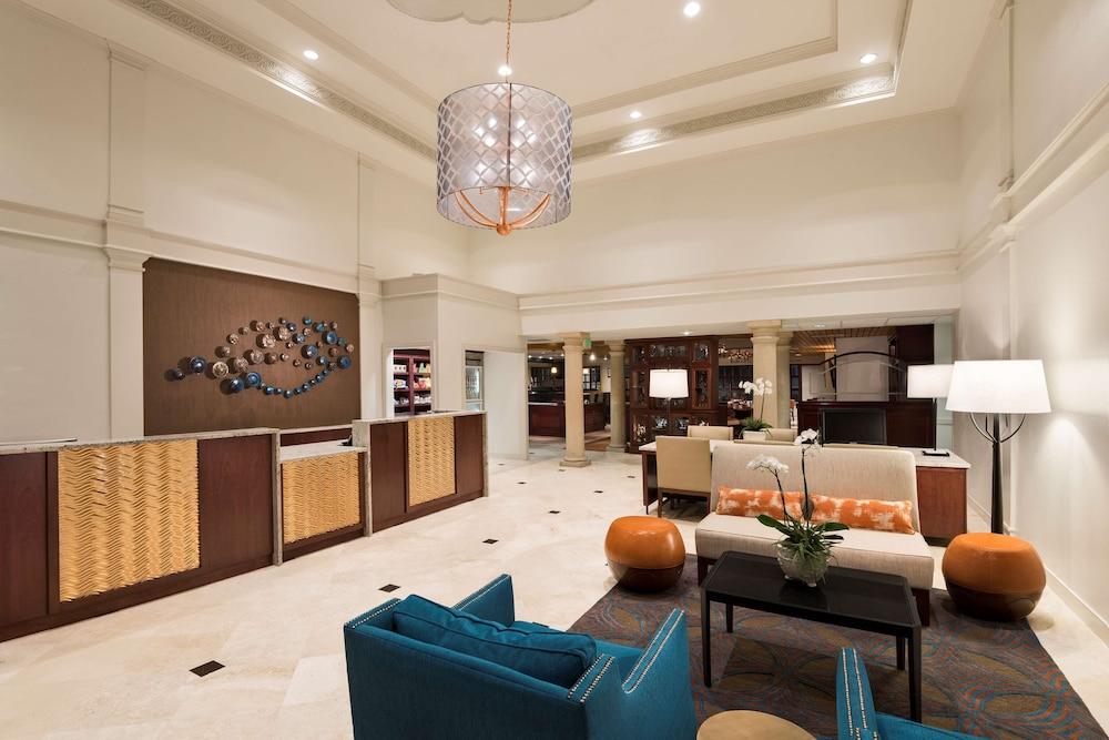 DoubleTree Suites by Hilton Naples - Reception