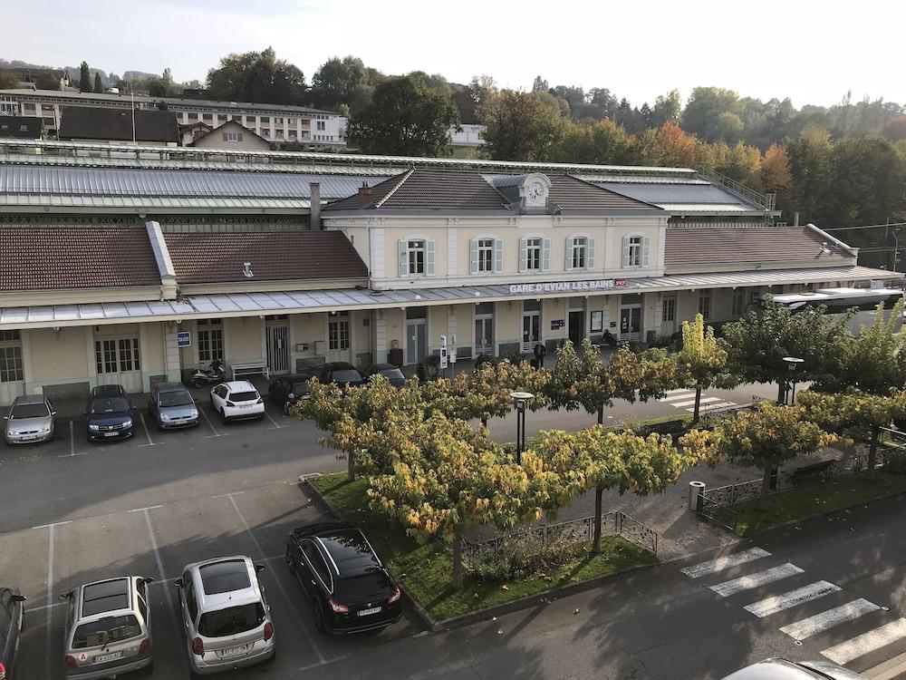 Hotel Evian Express - Featured Image