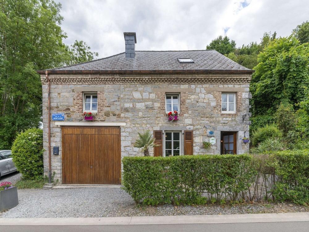 Charming Cottage in Anseremme With Fenced Garden - Featured Image