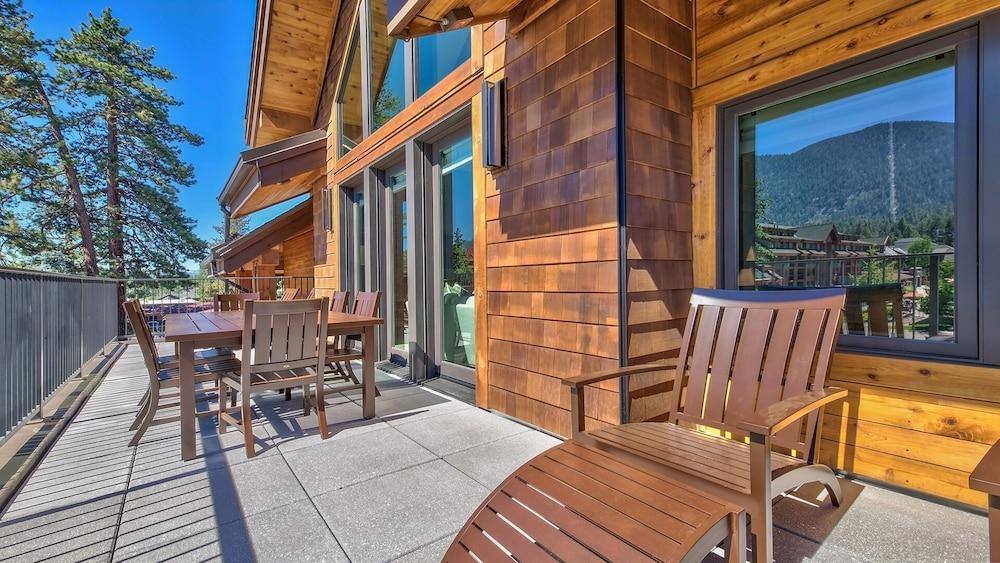LuxuryÂ 4br  Steps From Heavenly Village & Gondola 4 Bedroom Condo by RedAwning - Property Grounds