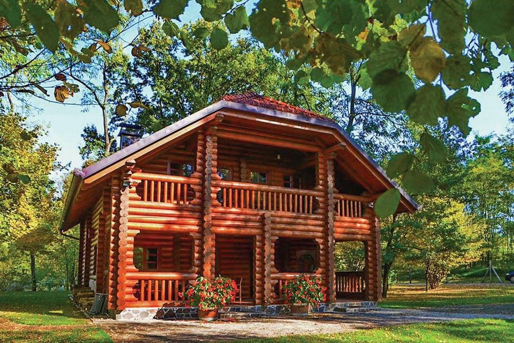Podlipje Estate With Sauna - Featured Image
