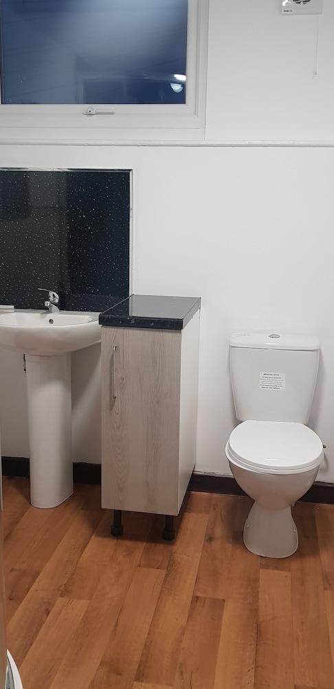 Ranmoor Lodge - Bathroom