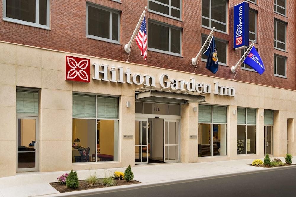 Hilton Garden Inn New York Times Square South - Exterior