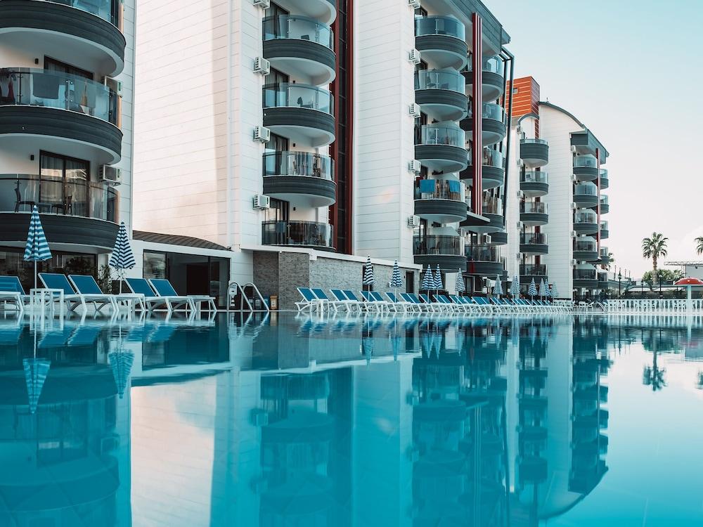 Grand Uysal Beach&Spa Hotel - All inclusive - Pool