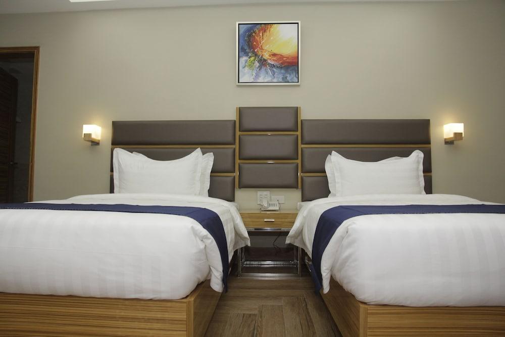Sun Star Grand Hotel - Room