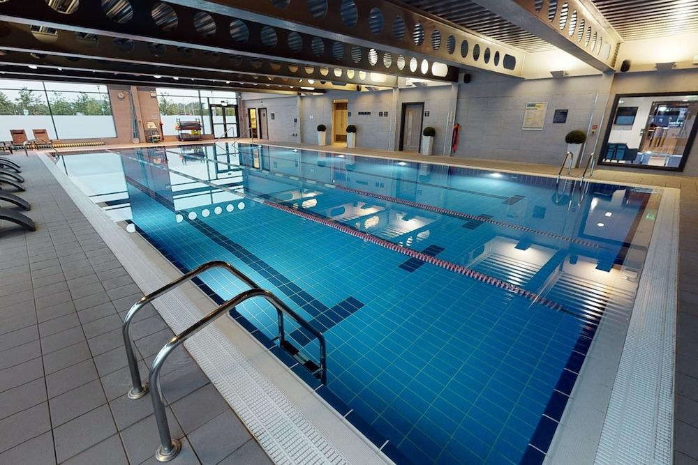 Village Hotel Aberdeen - Indoor Pool