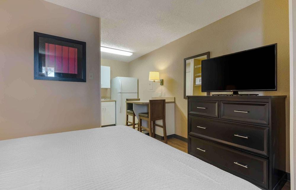 Extended Stay America Suites Arlington - Room