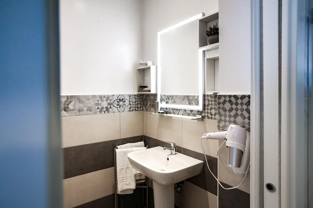 Relais Circo Massimo - Bathroom