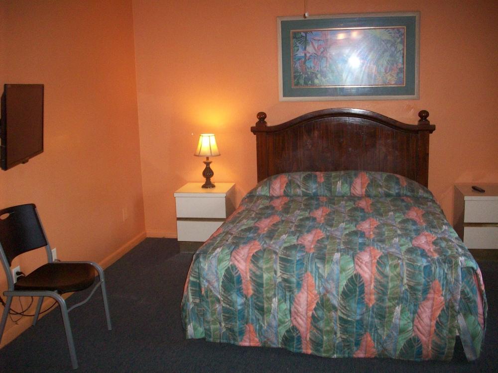 All Suite Motel - Room