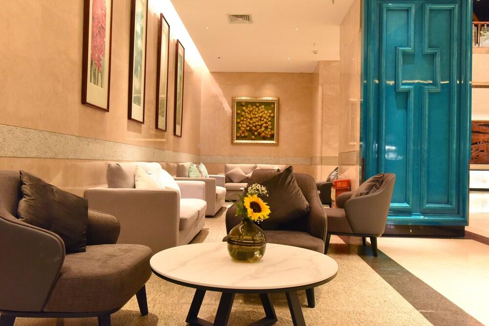Asia International Hotel Guangzhou - Lobby Sitting Area