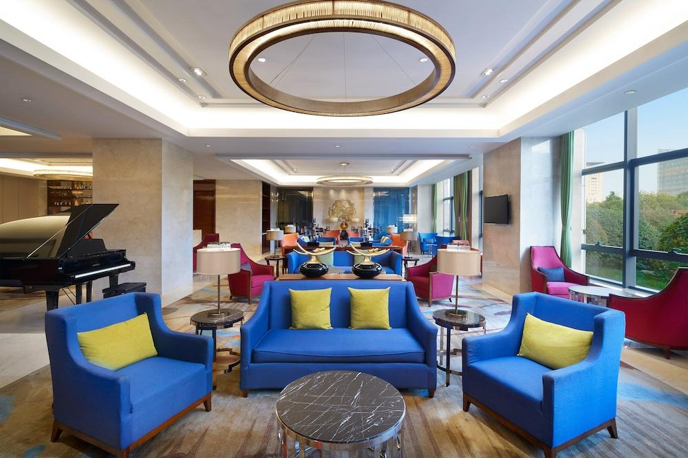 Sheraton Grand Zhengzhou Hotel - Lobby