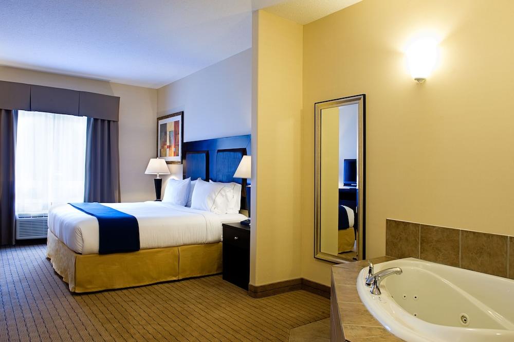 Holiday Inn Express & Suites Regina-South, an IHG Hotel - Room