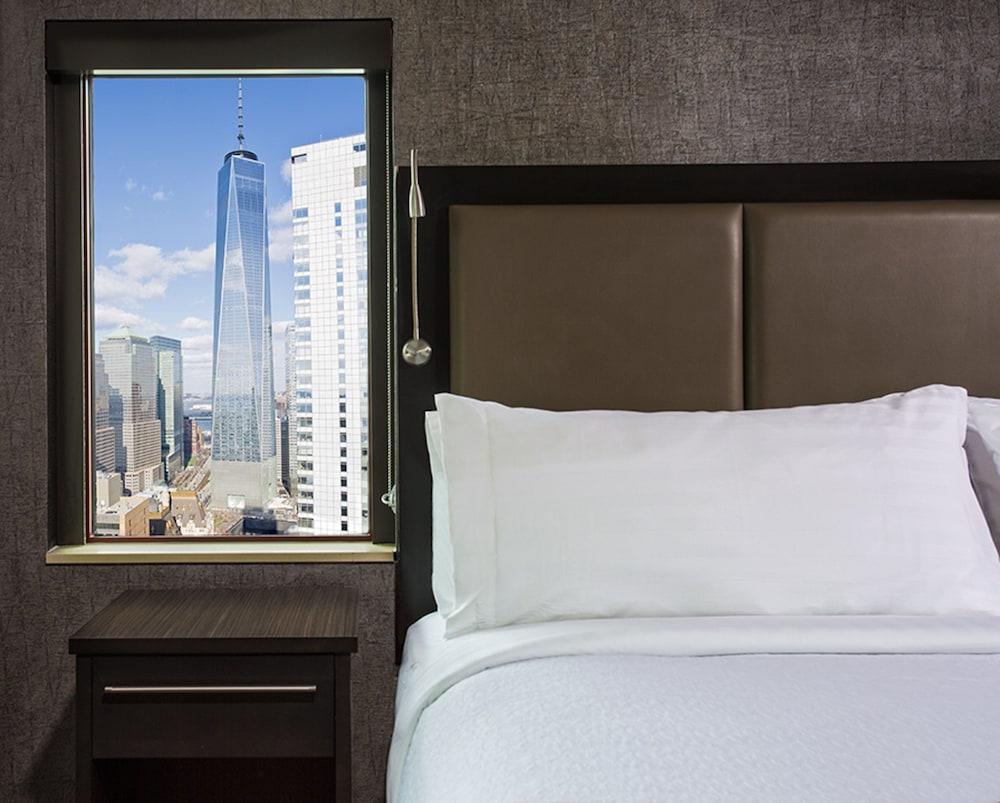 Holiday Inn Manhattan-Financial District, an IHG Hotel - Room