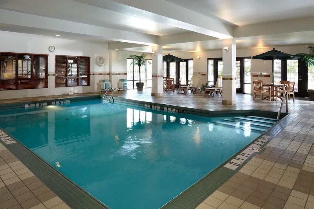 Hampton Inn & Suites by Hilton Montreal-Dorval - Pool