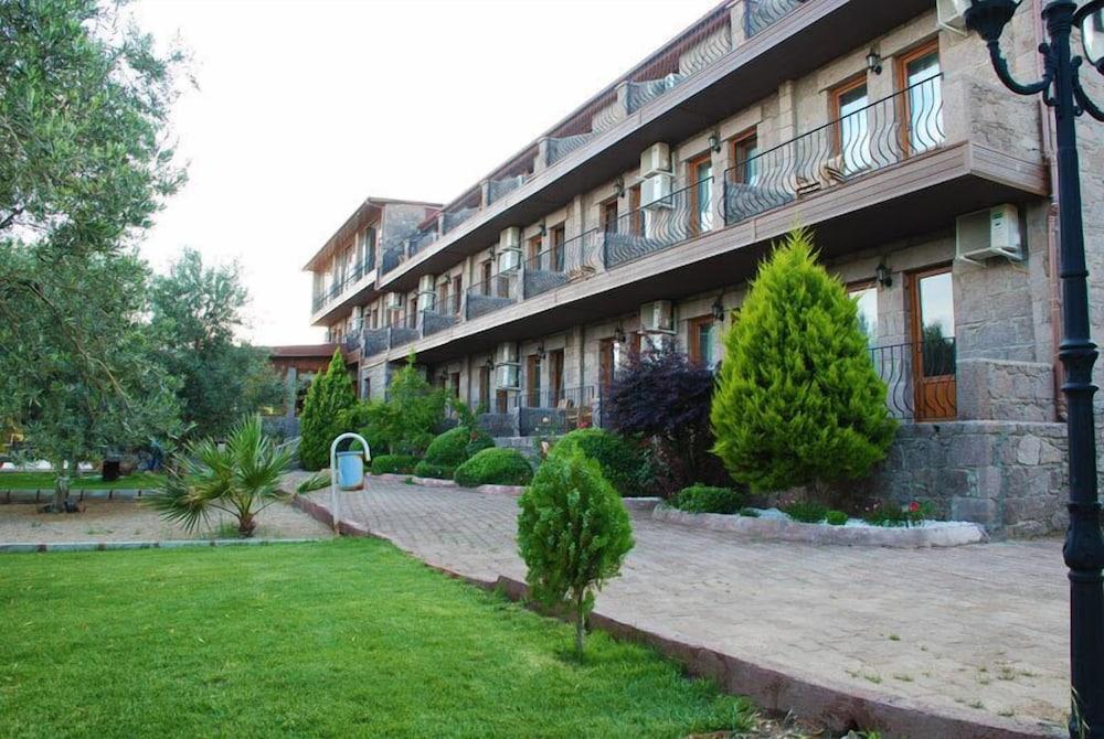 Assos Park Hotel - Exterior