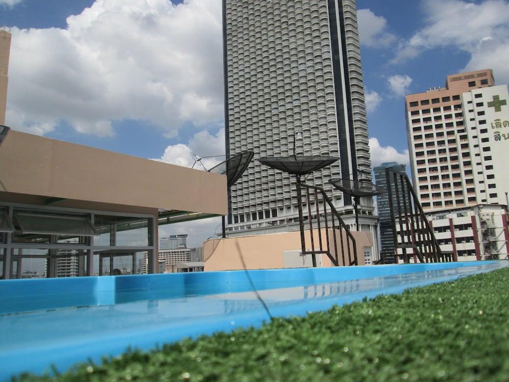 Pas Cher Hotel, Bangkok - Rooftop Pool
