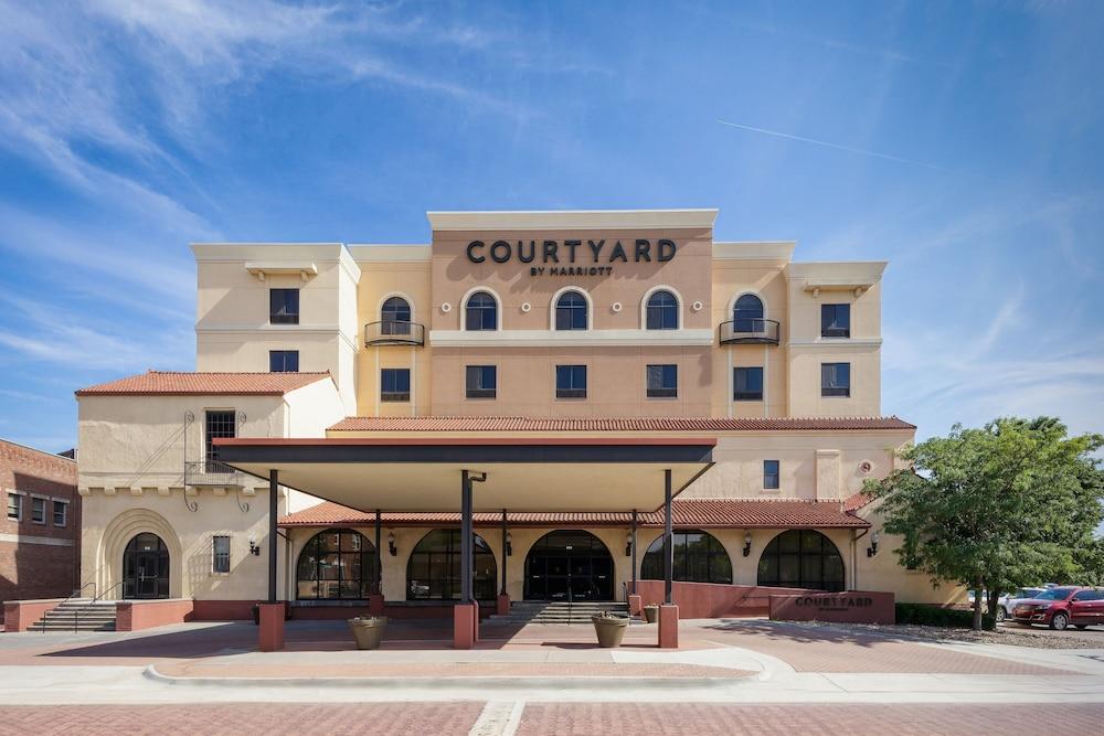 Courtyard by Marriott Wichita At Old Town - Featured Image