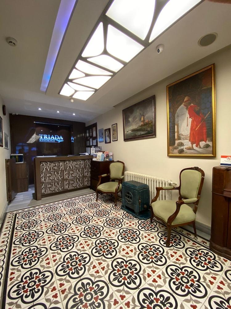 Triada Hotel - Lobby Lounge