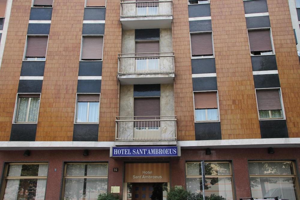 Hotel Sant'Ambroeus - Exterior