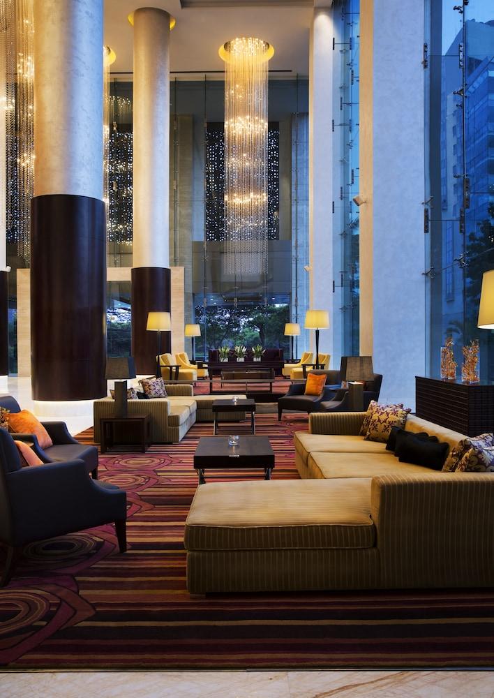 JW Marriott Hotel Bengaluru - Lobby