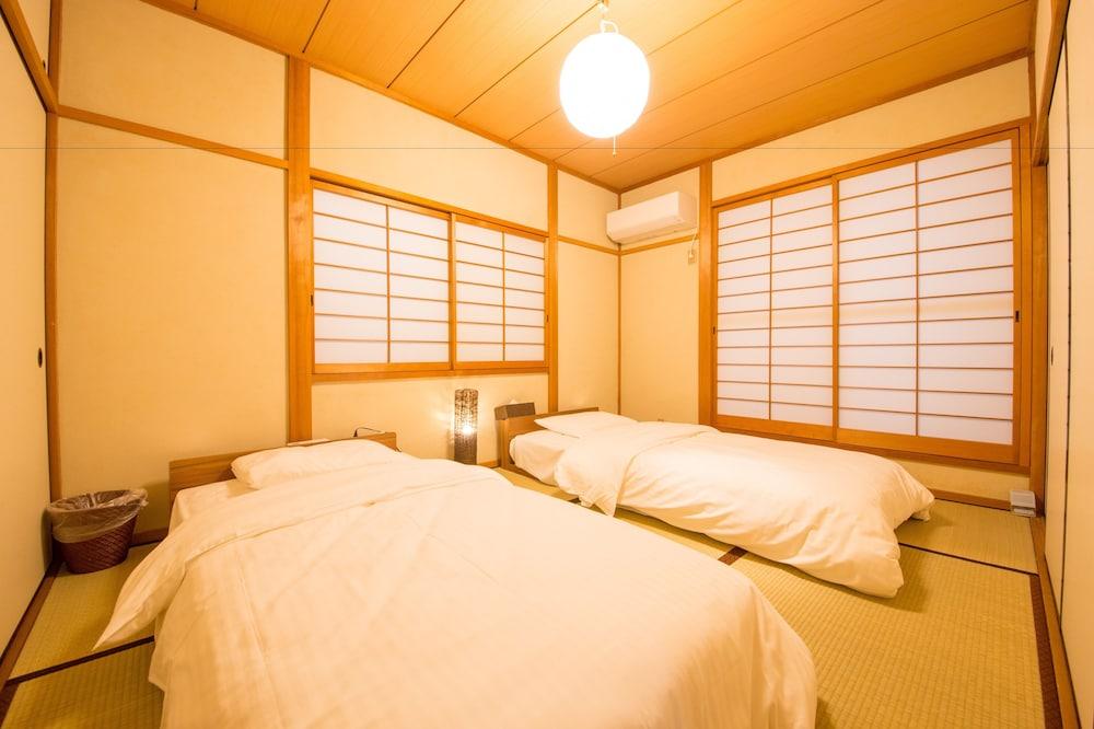 Hiroshima Danbara Guesthouse by EXseed - Room