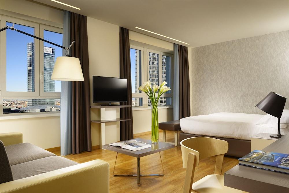 UNAHOTELS Century Milano - Featured Image