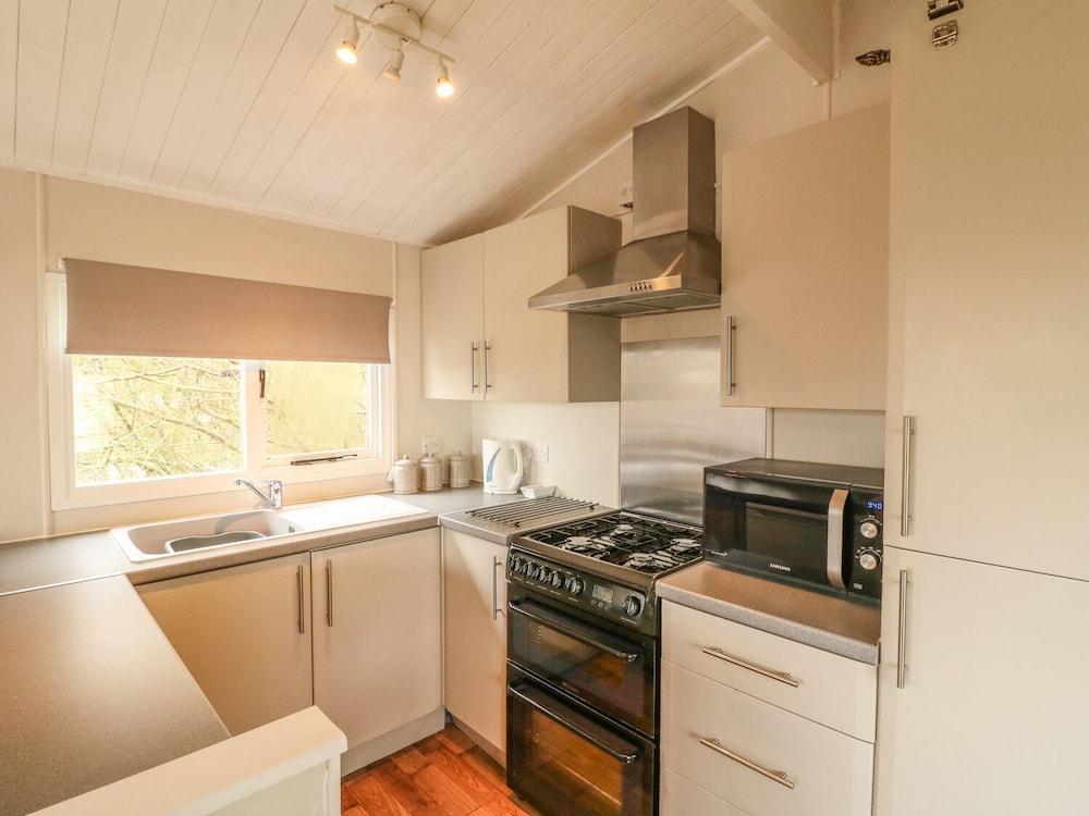 Cedar Lodge - Private kitchen
