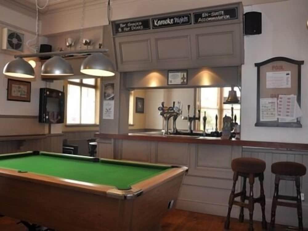 The Locomotion Hotel - Game Room