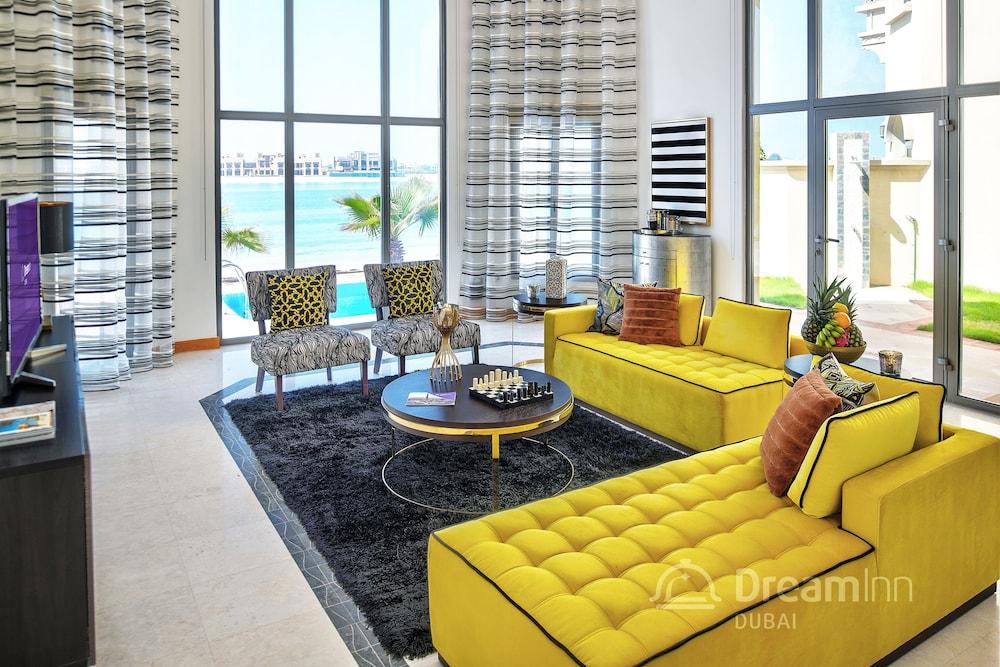 Dream Inn Dubai - Signature Villa - Featured Image