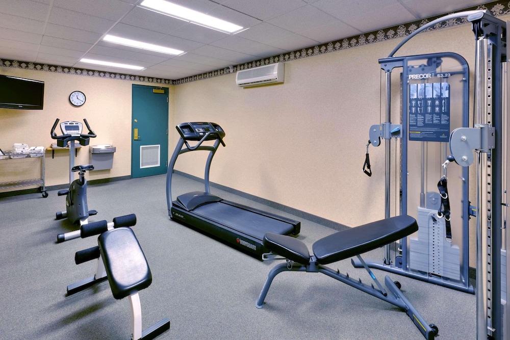 Country Inn & Suites by Radisson, London South, ON - Fitness Facility