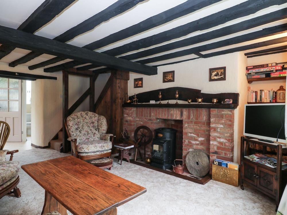 Mrs Dale's Cottage - Interior