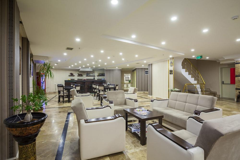 Ayhan Hotel - Lobby Sitting Area
