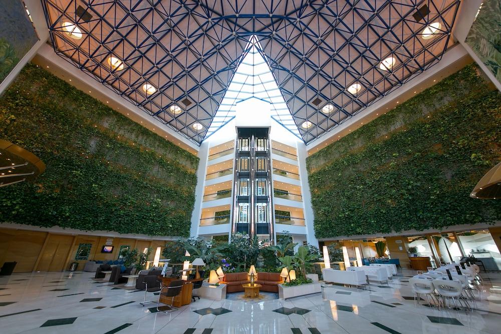 Mercure Grand Jebel Hafeet Al Ain Hotel - Exterior