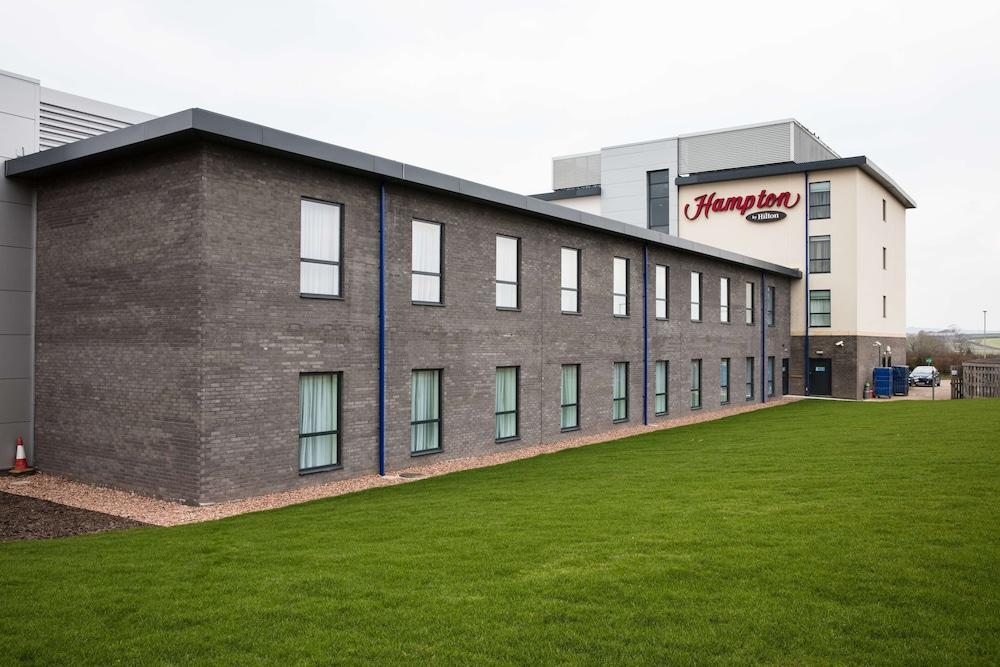 Hampton by Hilton Exeter Airport - Featured Image