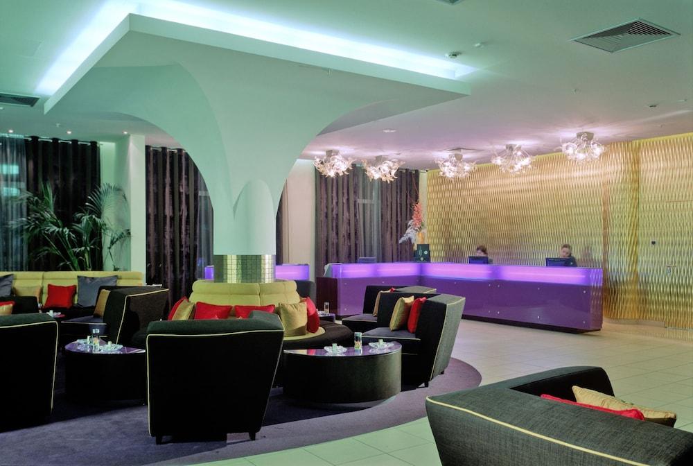 ماميوسون أول سويتس سبا هوتل بوكروفكا - Lobby Lounge