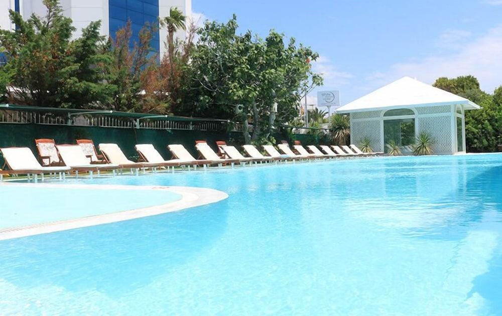 Guverte Butik Hotel - Outdoor Pool