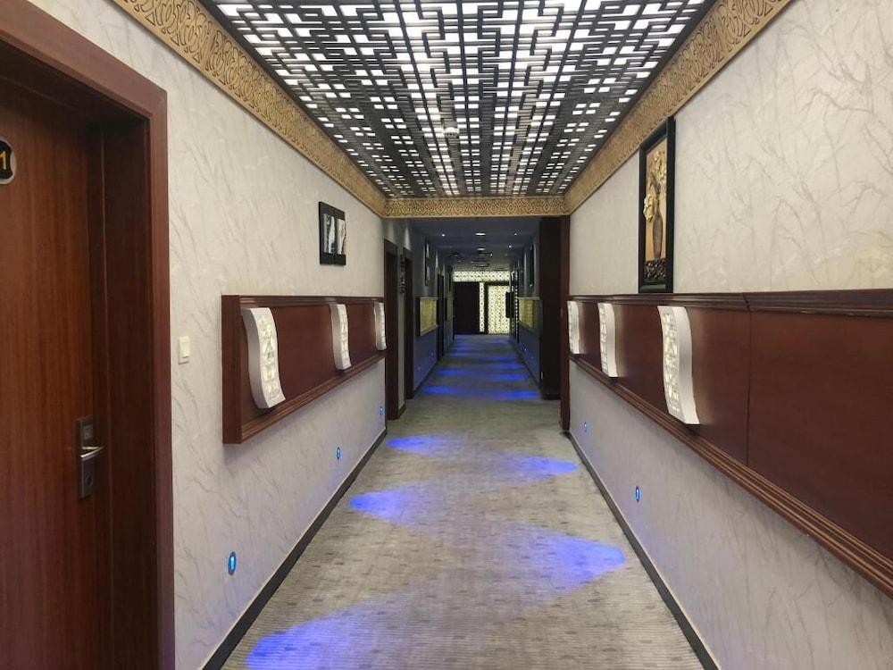 Meral Crown Hotel - Interior