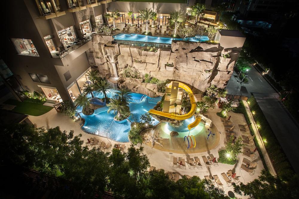 Mercure Pattaya Ocean Resort - Featured Image