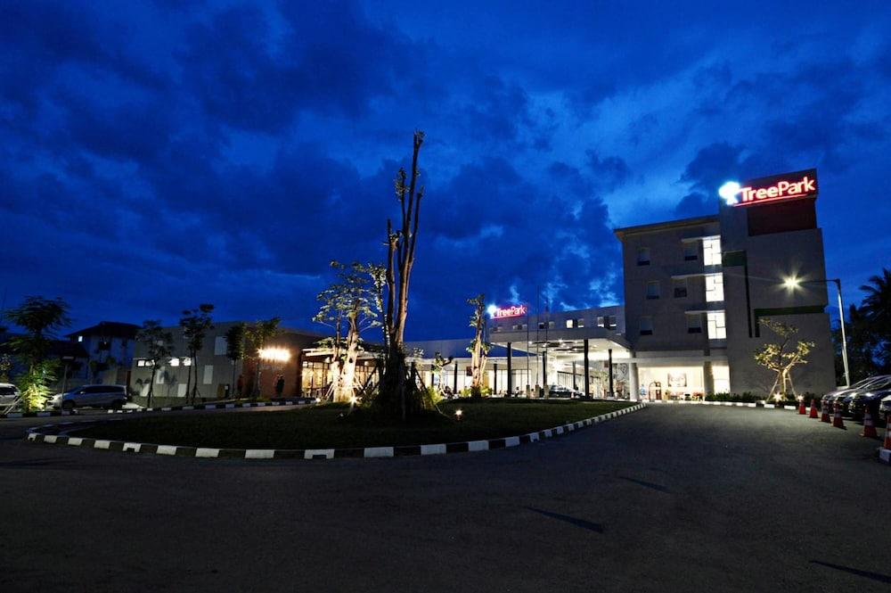 Treepark Hotel Banjarmasin - Exterior