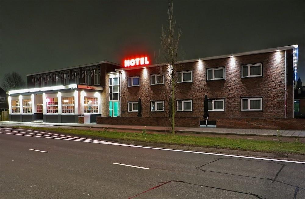 Hotel de Keizerskroon - Featured Image