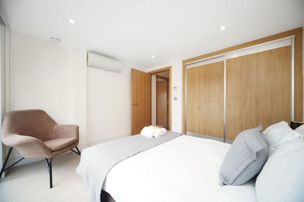 Modern Apartments in Bayswater Central London WiFi & Aircon - by City Stay London - Room