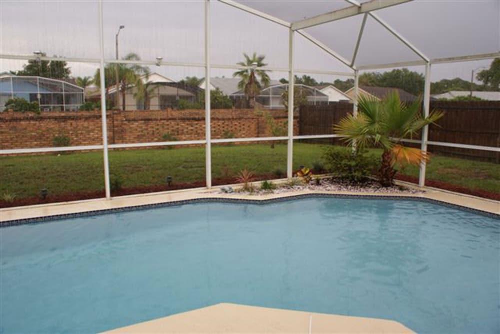 3 Bedroom Value Plus Home With Private Pool - Waterslide