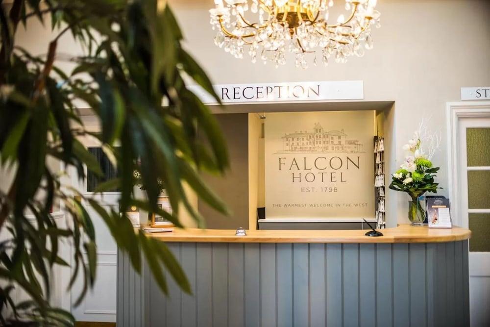 The Falcon Hotel - Reception