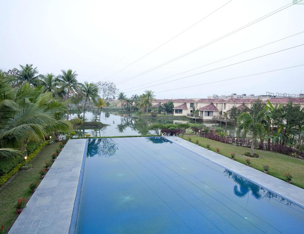 Vedic Village Spa Resort - Outdoor Pool