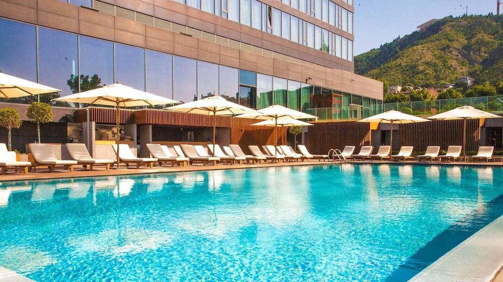 Radisson Blu Iveria Hotel, Tbilisi - Outdoor Pool
