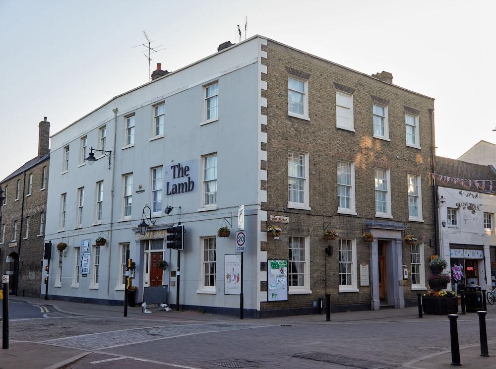 Lamb Hotel by Greene King Inns - Featured Image
