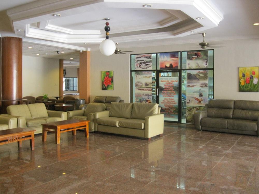 Best Star Resort - Lobby Sitting Area